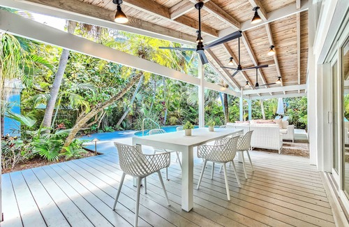 Midtown House | Secluded and Private Monthly Tropical Modern Oasis with a Large Pool