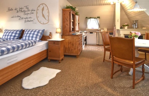 Weissenbrunn Apartment | Secluded Apartment in Weißenbrunn with Garden