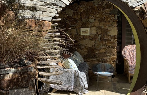 Rye House | Secluded back beach retreat