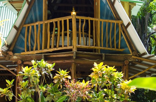 Cabuya Cabin | Secluded Beach Front Cabin in Jungle Setting.