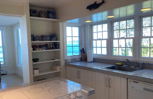 Montauk Cottage | Secluded Beach House