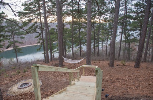 Eureka Springs House | Secluded Beaver Lake Cabin close to Eureka Springs