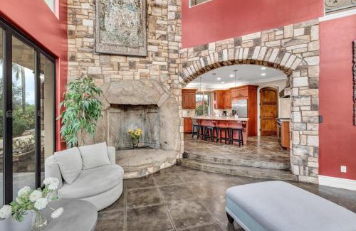 Ramona Villa | Secluded Boulder Groves Resort Getaway!