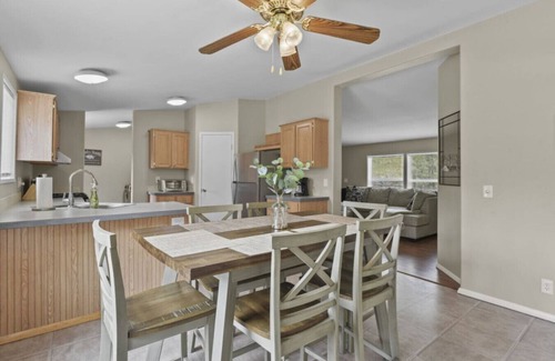 Florissant Cabin | Secluded Cabin in the Woods Pet Friendly