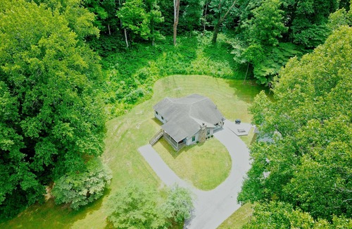 Townsend Cabin | Secluded cabin on 22 acres beautiful views, new theater room, near Cades Cove!