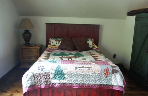 Pineville Cabin | Secluded Cabin on 24 Acres On Big Sugar Creek in Pineville, Missouri