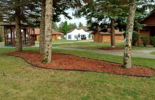 Alger Cabin | Secluded Cabin Sanctuary with Direct River Access & Indoor Pool