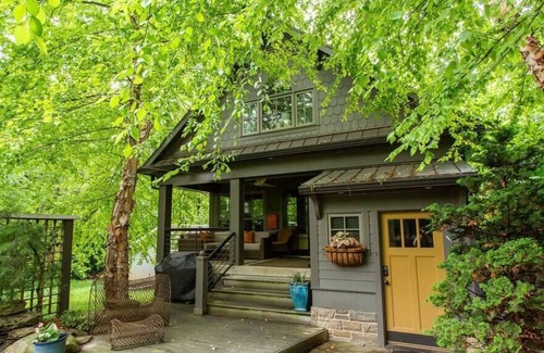 Crescent Hill House | Secluded Cabin | Walkable Neighborhood | Serene