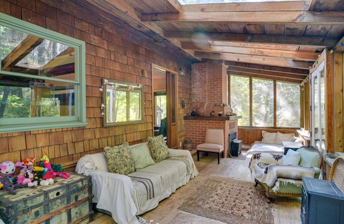 Chico House | Secluded Cohasset Home w/ Pool & Screened Porch!