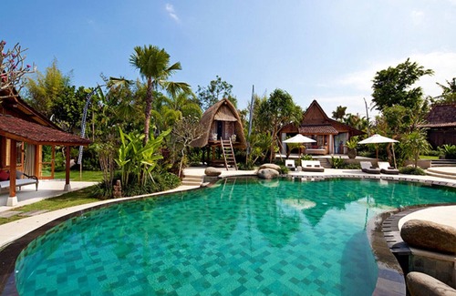 Berawa Villa | Secluded Comfort, Steps from the Beach – Bali Villa 1096