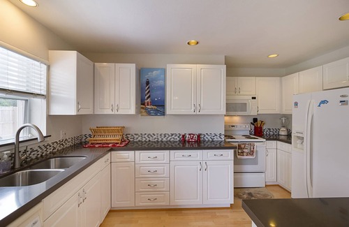 Beachway Estates House | Secluded Corner Lot Florida Ranch House With Fenced, Heated Pool