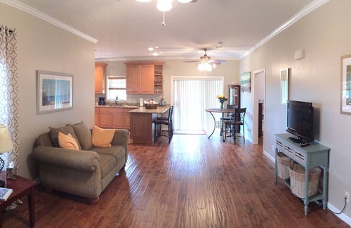 Fort Ogden Cottage | Secluded Cottage Golf Course Community - Indoor Heated Pool & Fitness Center