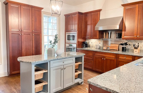 Dahlonega House | Secluded Cottage near Wineries and Wedding Venues