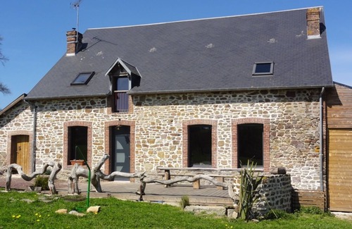 Placy-Montaigu Cottage | Secluded cottage with fireplace, private garden, 5 bedrooms