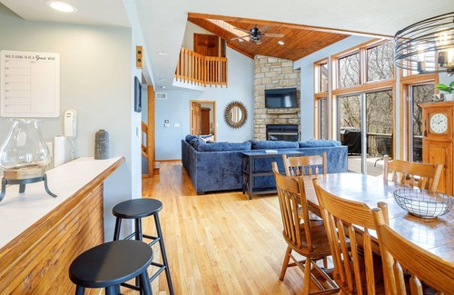The Galena Territory House | Secluded Country Dream with all the Fun!