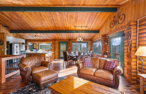 Leavenworth House | Secluded Custom Log Home with Intoxicating Views