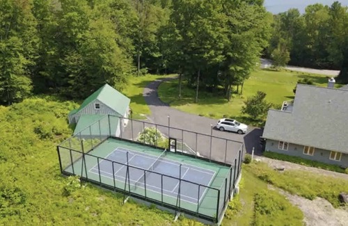 Diamond Point Ski Chalet | Secluded Diamond Point Retreat on Lake George w/pickleball fence!