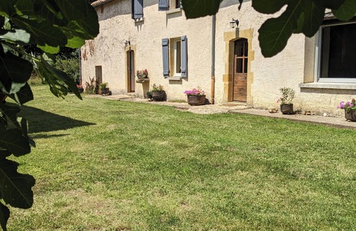 St-Pardoux-et-Vielvic House | Secluded estate, nature, wifi, air conditioning, heated pool