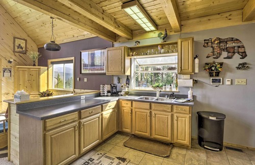 Valley of the Sun House | Secluded Fairplay Home w/Hot Tub & Mountain Views