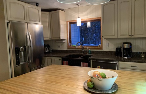 Rockingham Other | Secluded Farmhouse Getaway near Okemo, Bromley, Sunapee