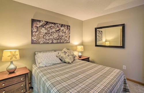 Linden House | Secluded Getaway w/ Mountain Views, Yard, & Deck!