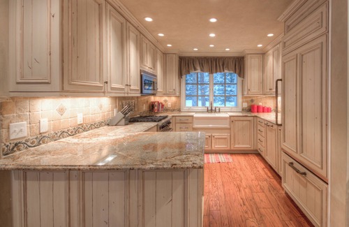 Big Sky House | Secluded home close to Meadow Village w/private hot tub & library | Creekside Retreat