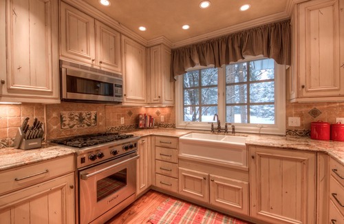 Big Sky House | Secluded home close to Meadow Village w/private hot tub & library | Creekside Retreat