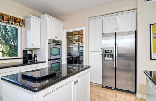 Vista House | Secluded Home, Sleeps 11+ Solar Heated Pool. HOT TUB SPA, 9 miles to beach