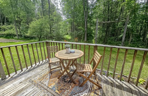 Honor House | Secluded Home with Firepit, Gas Grill, WIFI, WFH Station & Private W/D