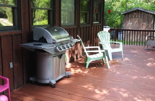 Clayton House | Secluded house located 5 minute drive from Clayton
