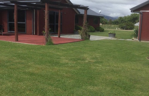 Waipiata House | Secluded House on Central Otago Rail Trail
