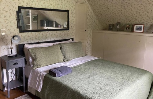 Kent House | Secluded In The Village