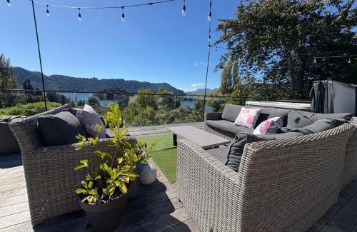 Lake Okareka Apartment | Secluded Lake Ōkāreka Studio Views, Spa, Deck in Rotorua