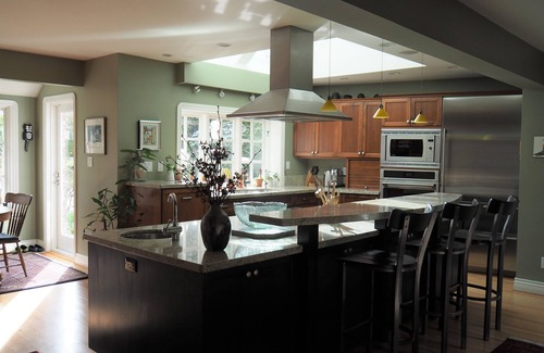 West Vancouver House | Secluded location on a cul de sac & creek, near amenities, mountains & beach.