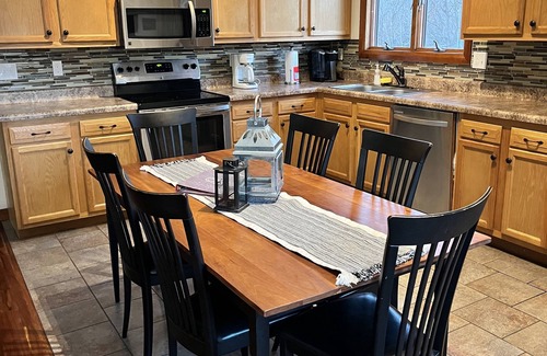 Makanda Cabin | Secluded Lodge on 75 Acres PRIME Location by wineries, Porch Swing Bed, Fire Pit