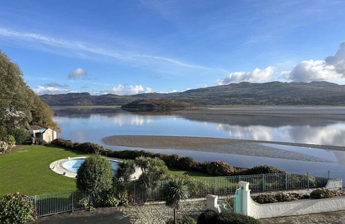 Pentrefelin Cottage | Secluded Luxurious Award Winning 3 Bed Cottage with Sea Views and Walled Gardens