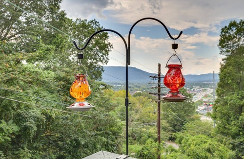 Missionary Ridge House | Secluded Missionary Ridge Mtn-View Home with Deck