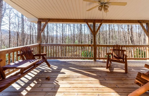 Scaly Mountain House | Secluded mountain getaway with free WiFi, deck, & firepit