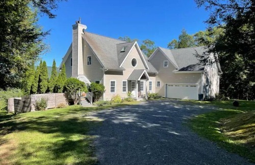 Canaan House | Secluded Mountain and Lake View in Canaan, NY