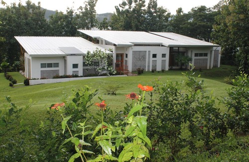 Nicoya House | Secluded Mountain Top House With Nature all Around