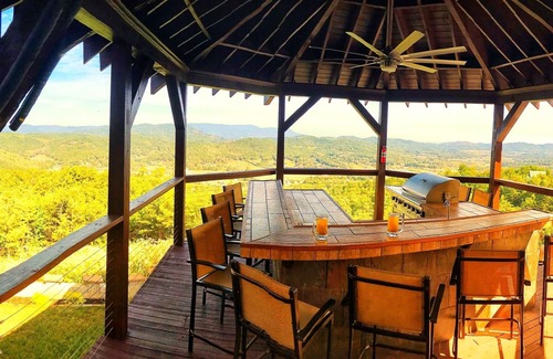 Wears Valley Cabin | Secluded Mountain Oasis-Private Pool-Kids Fantasy Kids Theme Rooms