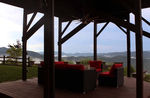 Wears Valley Cabin | Secluded Mountain Oasis-Private Pool-Kids Fantasy Kids Theme Rooms