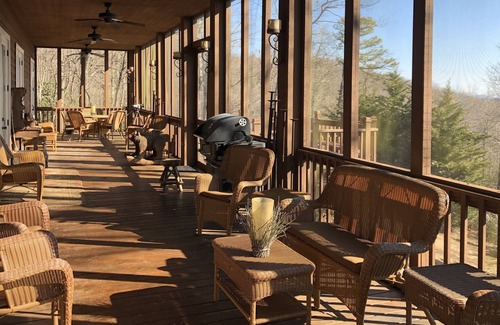 Cleveland House | Secluded Mountain Retreat at Caesars Point