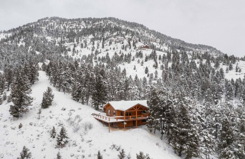Bozeman House | Secluded Mountain Retreat with Stunning Views