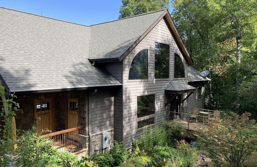 Bryson City House | Secluded mountain top luxury getaway in the Nantahala National Forest!