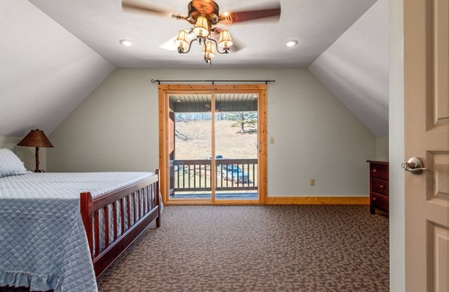 Sand Gap Cabin | Secluded multi-family cabin w/firepit, close to Buffalo River