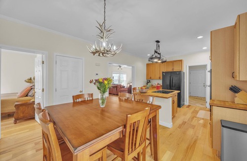 Lenoir House | Secluded Nature Lovers Paradise close to Blowing Rock, Boone & Blue Ridge Pkwy