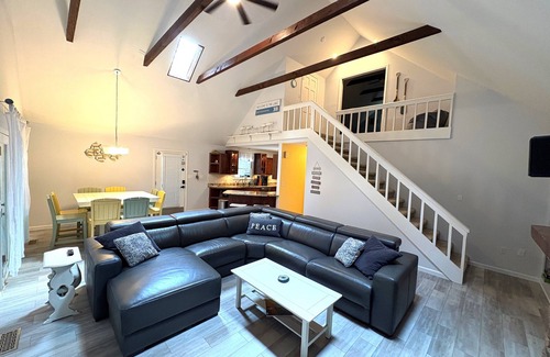 Big Creek House | Secluded Norris Lake Retreat, Easy Access, Private Dock, Covered Slip, Sleeps 16