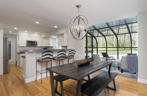Fairview House | Secluded Oasis in Asheville! Game Room, Movie Theater, and Hot Tub * 20 min to Biltmore!