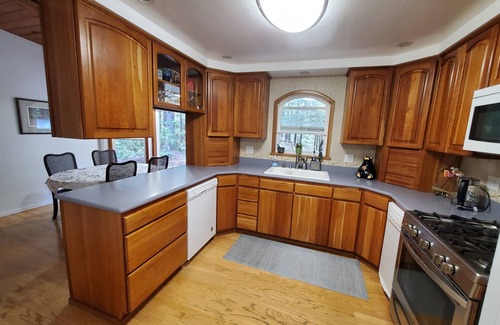 Back Loop House | Secluded Oasis Near Mendenhall Glacier and Trails